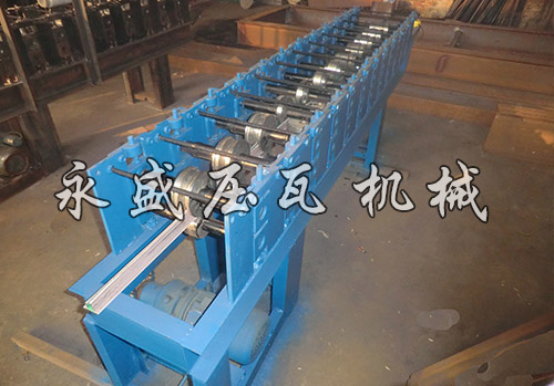 三维扣板龙骨机