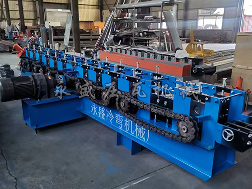 3个厚镀锌板u型槽机器