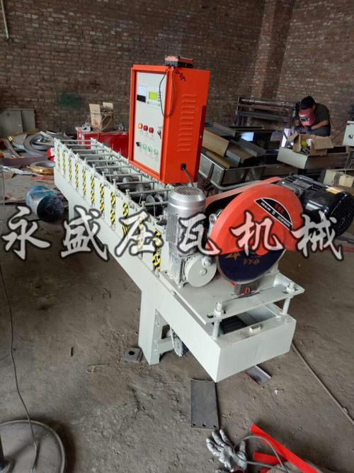 三维扣板龙骨机